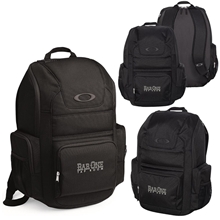 a group of oakley enduro 25l backpack
