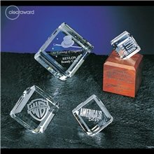 a clear clearaward optical crystal cube award - 2x2x2 in